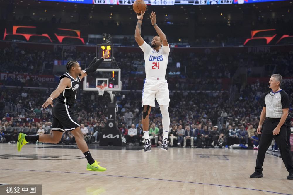 年轻棋手在 年轻棋手在