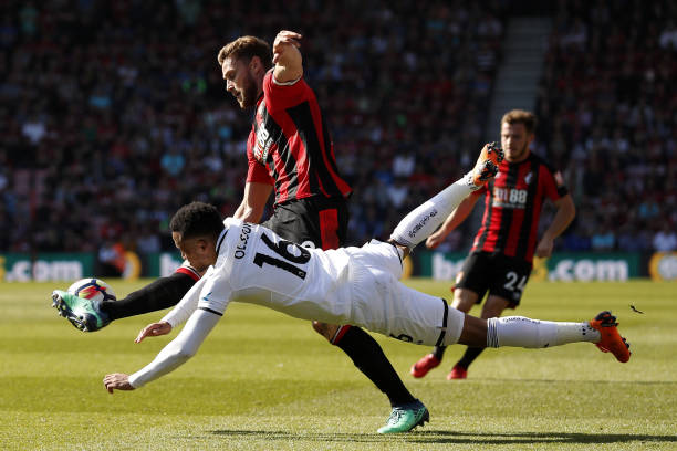 我们拭目以 我们拭目以